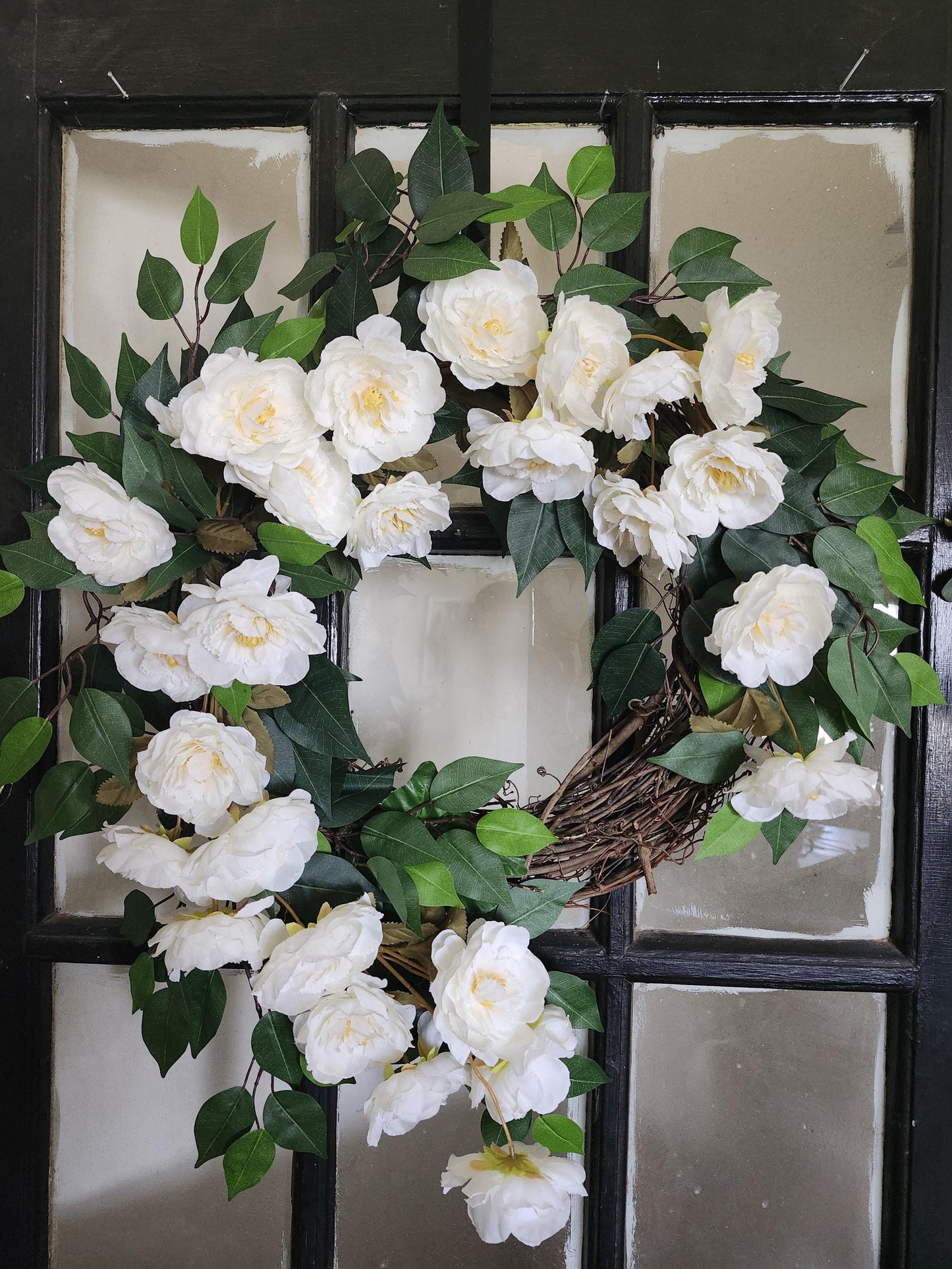 Isabella..White Cascade Wreath  Elegant Everyday Front Door Wreath  Farmhouse Grapevine Floral Wreath | Wedding Porch Decor | Moss & Manor